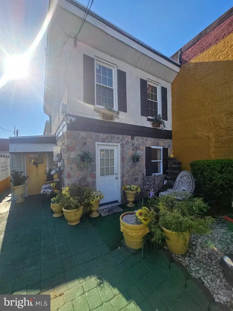 433 N 64th St, Philadelphia, PA 19151 - #1
