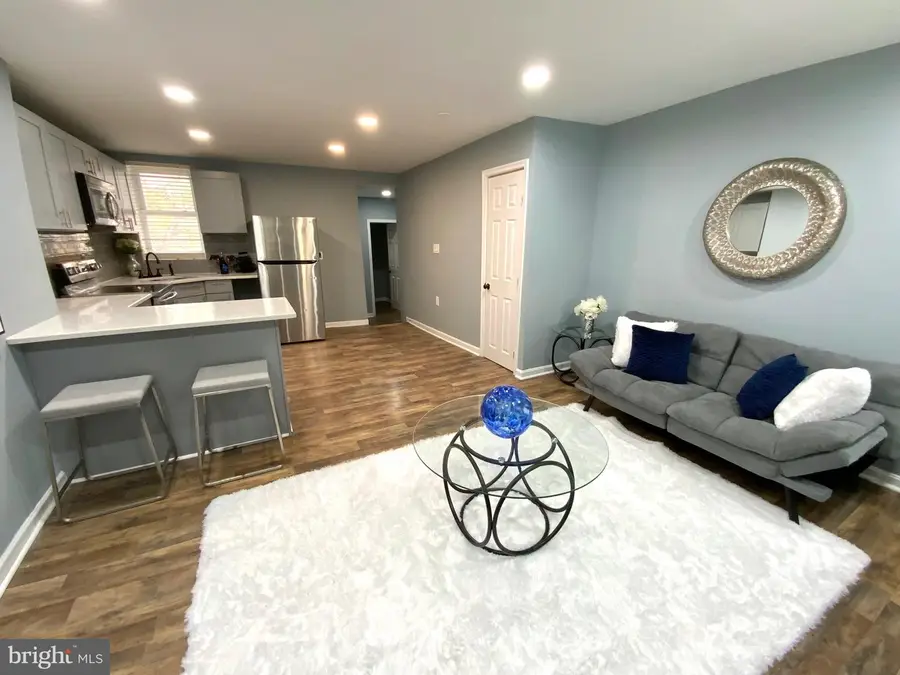6033 Vine St, Philadelphia, PA 19139 - #2