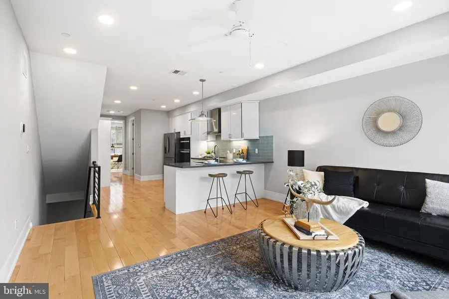 1004 S 17th St #a, Philadelphia, PA 19146 - #2