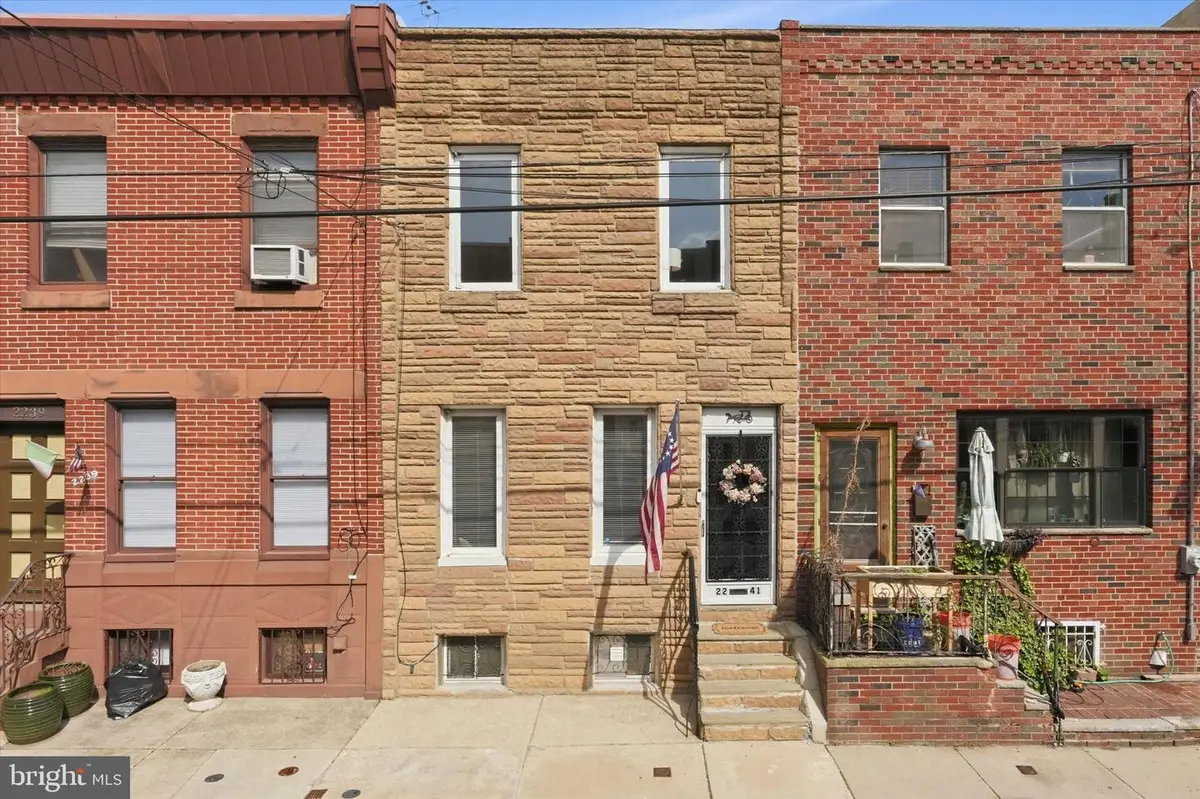 2241 S Carlisle St, Philadelphia, PA 19145 - #1