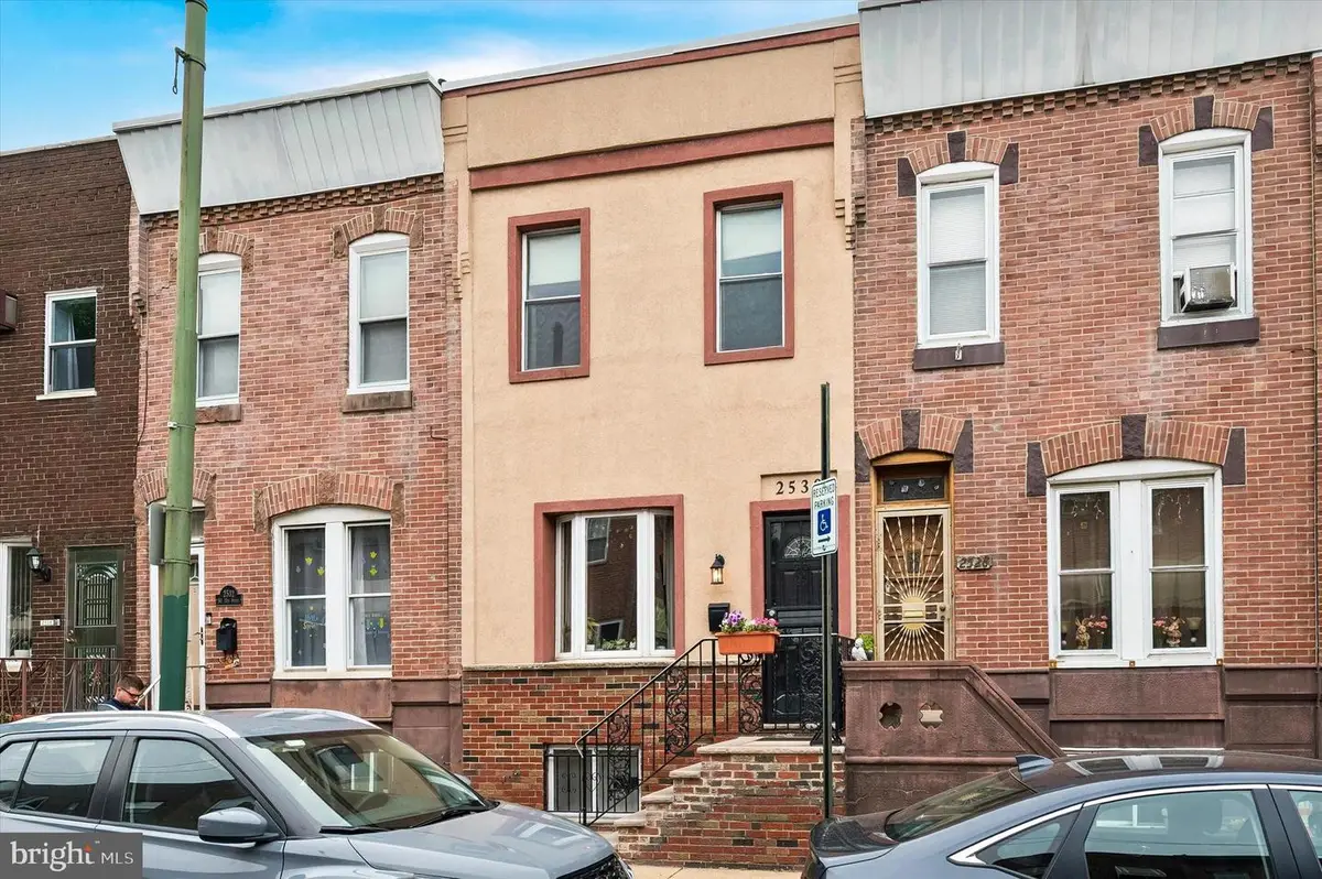 2530 S 11th St, Philadelphia, PA 19148 - #1