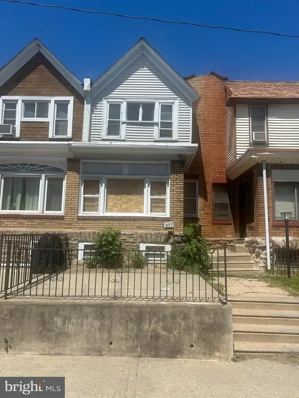 807 W Wellens St, PHILADELPHIA, PA 19141