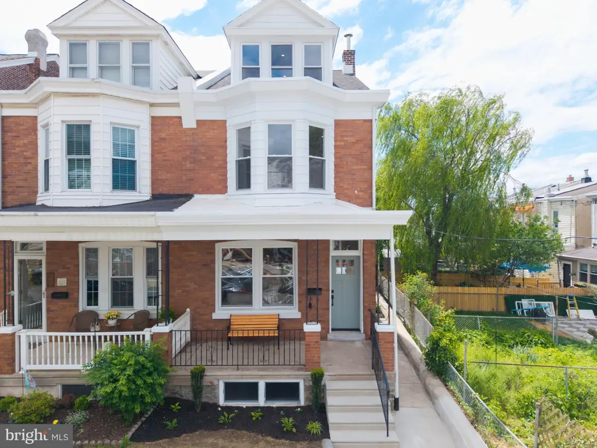 461 Monastery Ave, Philadelphia, PA 19128 - #1