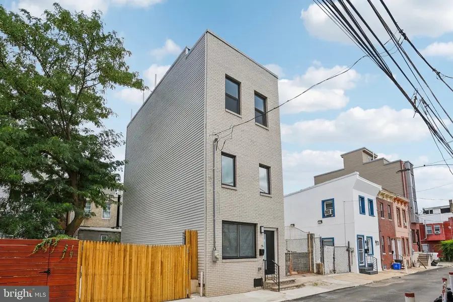 2225 N Waterloo St, Philadelphia, PA 19133 - #2