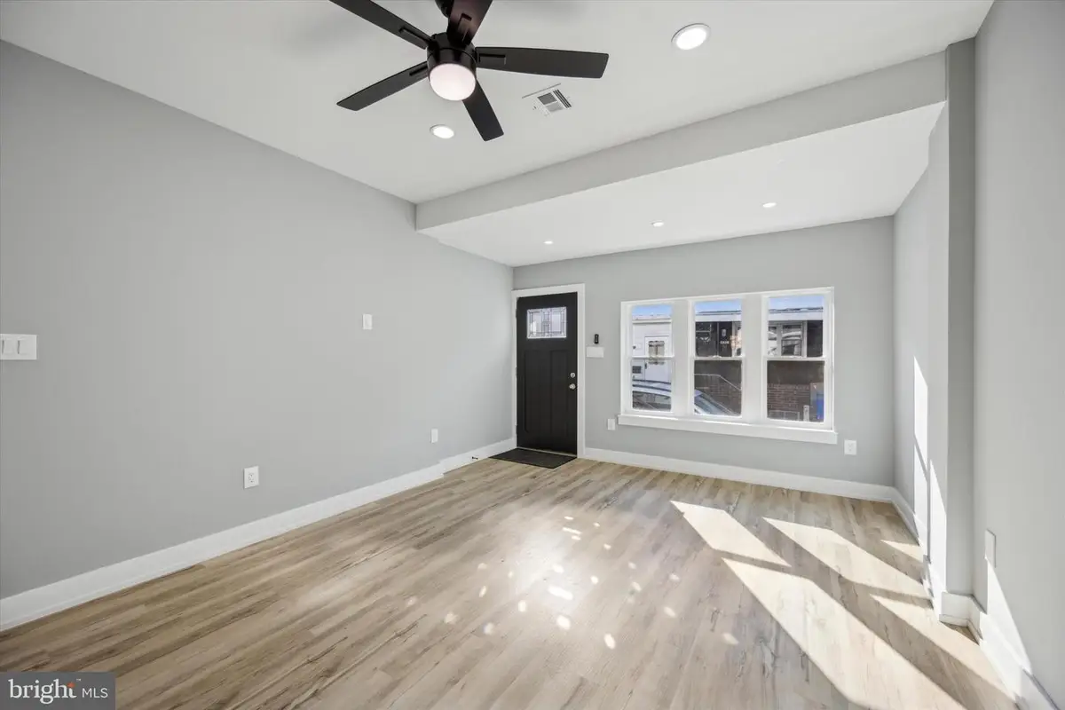 451 Fitzgerald St, Philadelphia, PA 19148 - #1