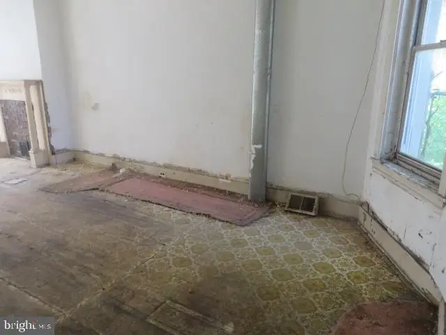 2521 W Silver St, Philadelphia, PA 19132 - #3