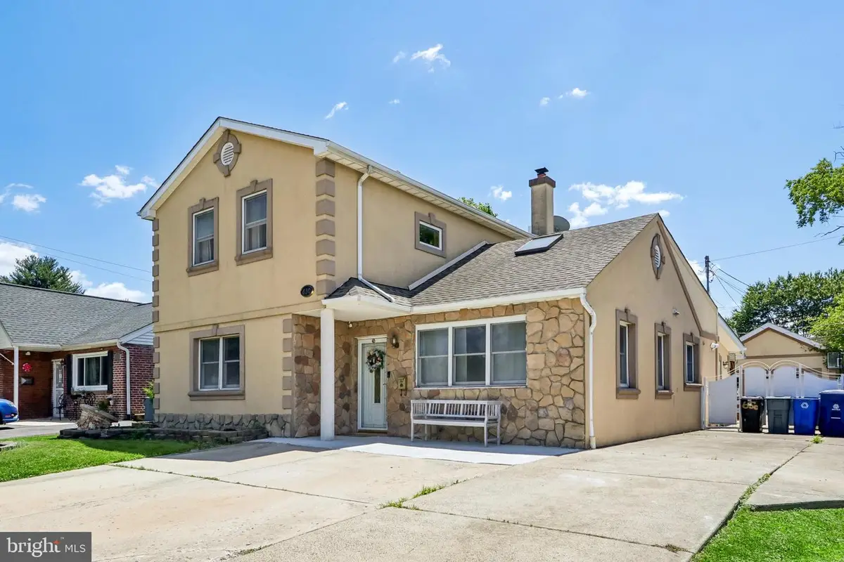 650 Hendrix St, Philadelphia, PA 19116 - #1
