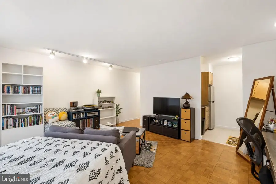 224-30 W Rittenhouse Sq #904, Philadelphia, PA 19103 - #3