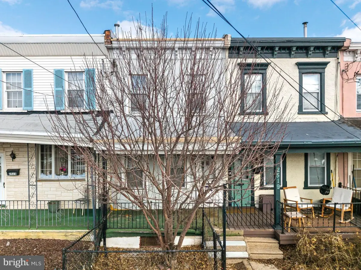 2517 E York St, Philadelphia, PA 19125 - #1