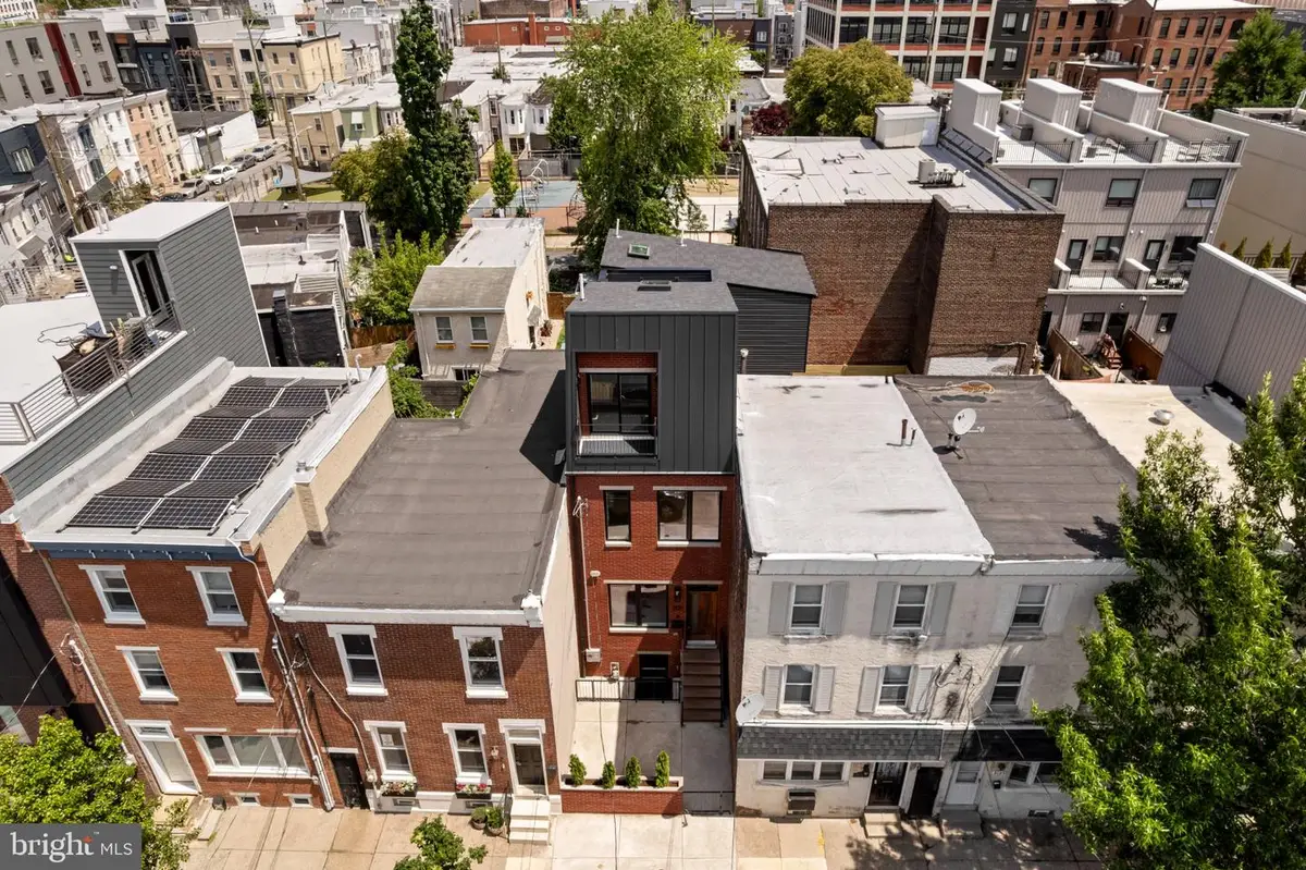 2121 E Sergeant St, Philadelphia, PA 19125 - #1