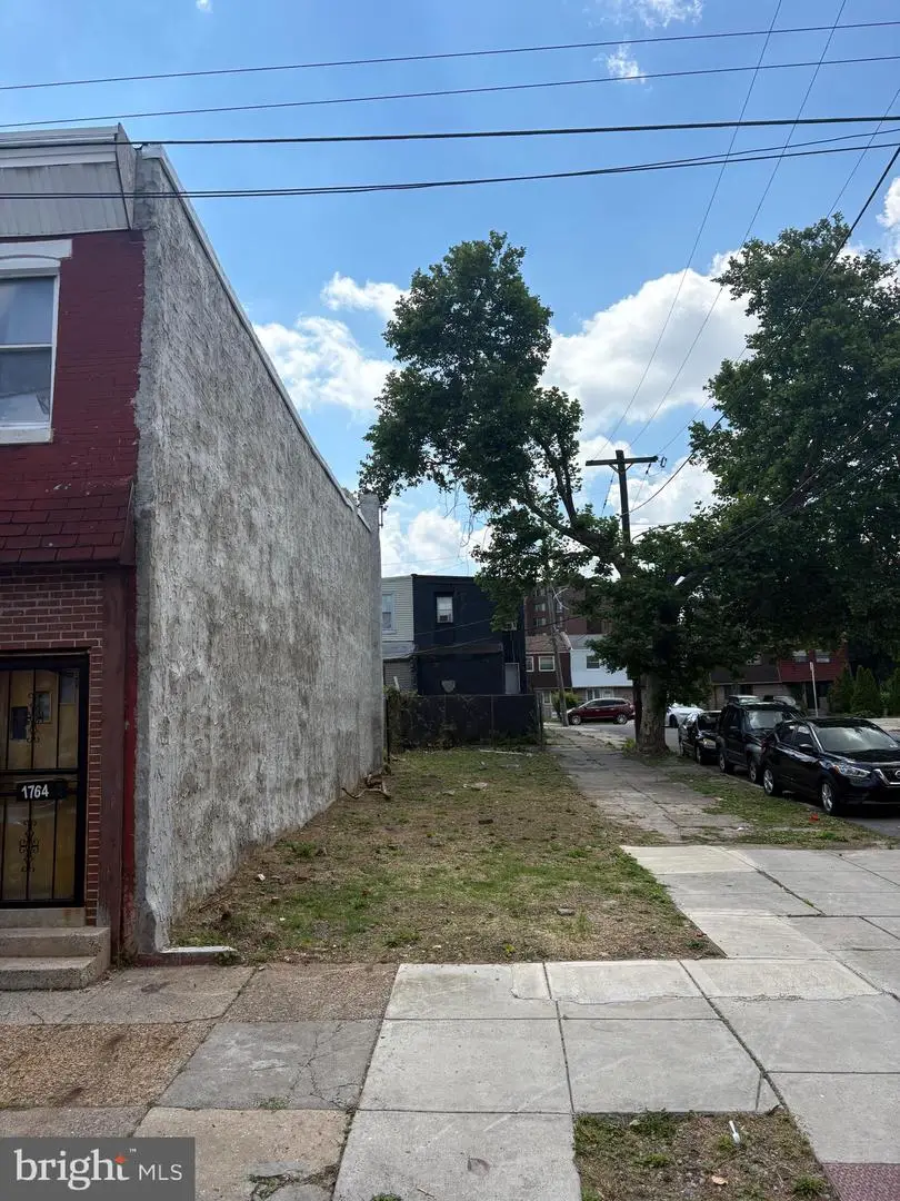 1766 W Juniata St, Philadelphia, PA 19140 - #2