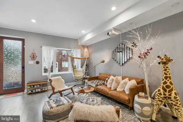 1027 Cross St, PHILADELPHIA, PA 19147