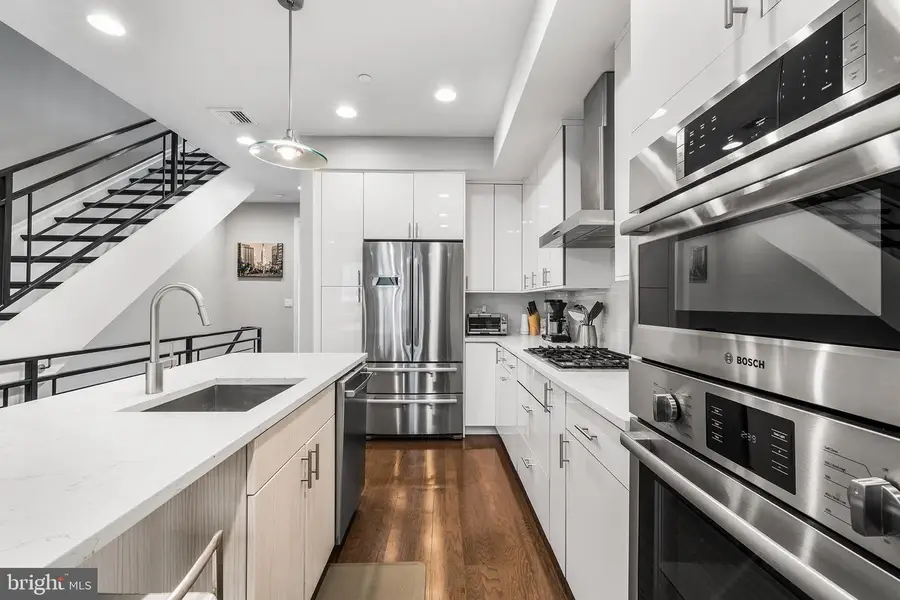 1010 S 17th St #b, Philadelphia, PA 19146 - #3
