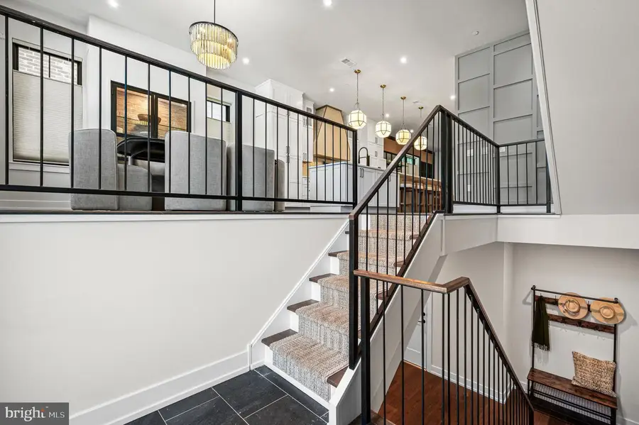 206 Kalos St, Philadelphia, PA 19128 - #2