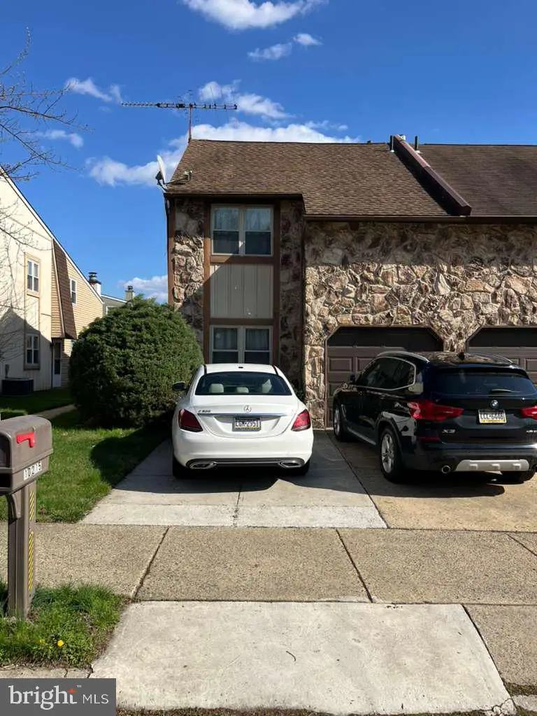10215 Murty Ln, Philadelphia, PA 19116 - #1
