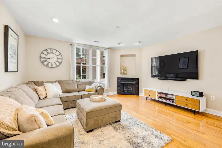 612 Queen St, Philadelphia, PA 19147 - #3