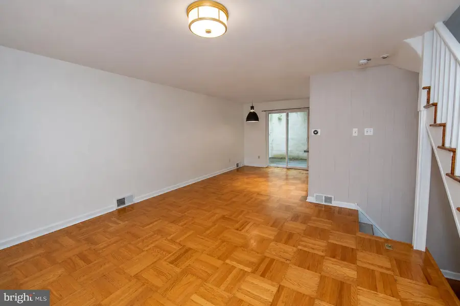 2204 Manning St, Philadelphia, PA 19103 - #3