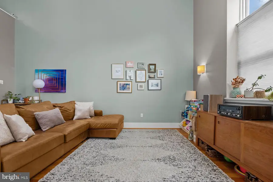 1747 Christian St #1, Philadelphia, PA 19146 - #2