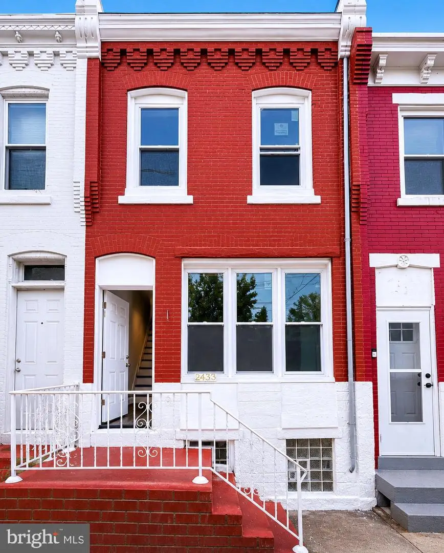 2433 N Carlisle St, Philadelphia, PA 19132 - #1