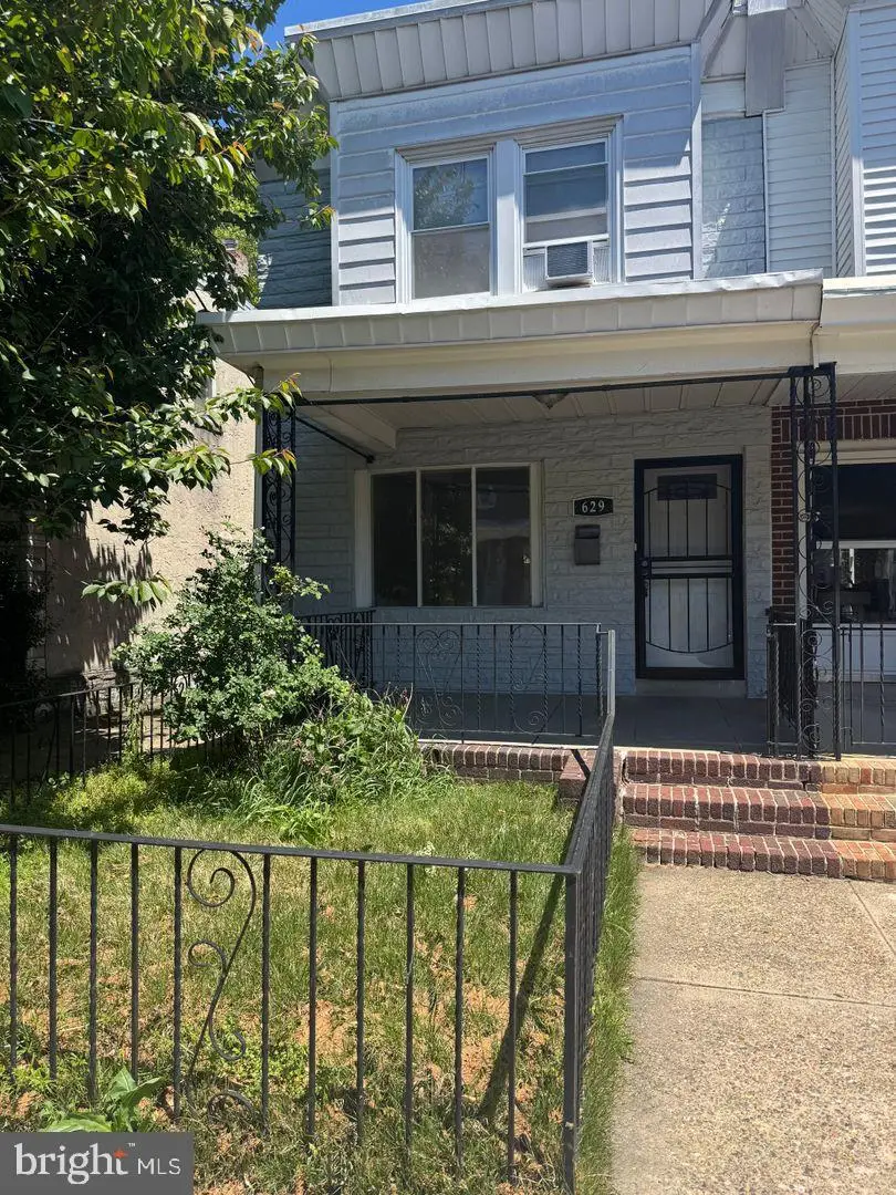629 Fanshawe St, Philadelphia, PA 19111 - #1