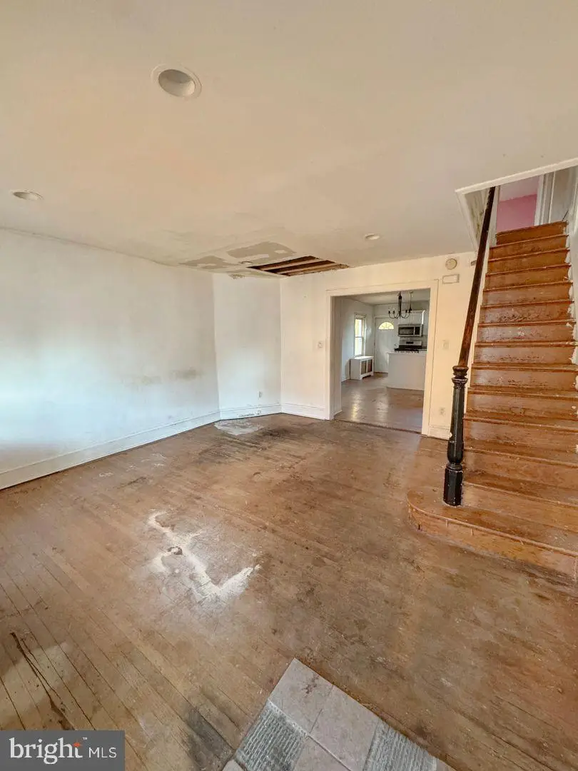629 Fanshawe St, Philadelphia, PA 19111 - #2