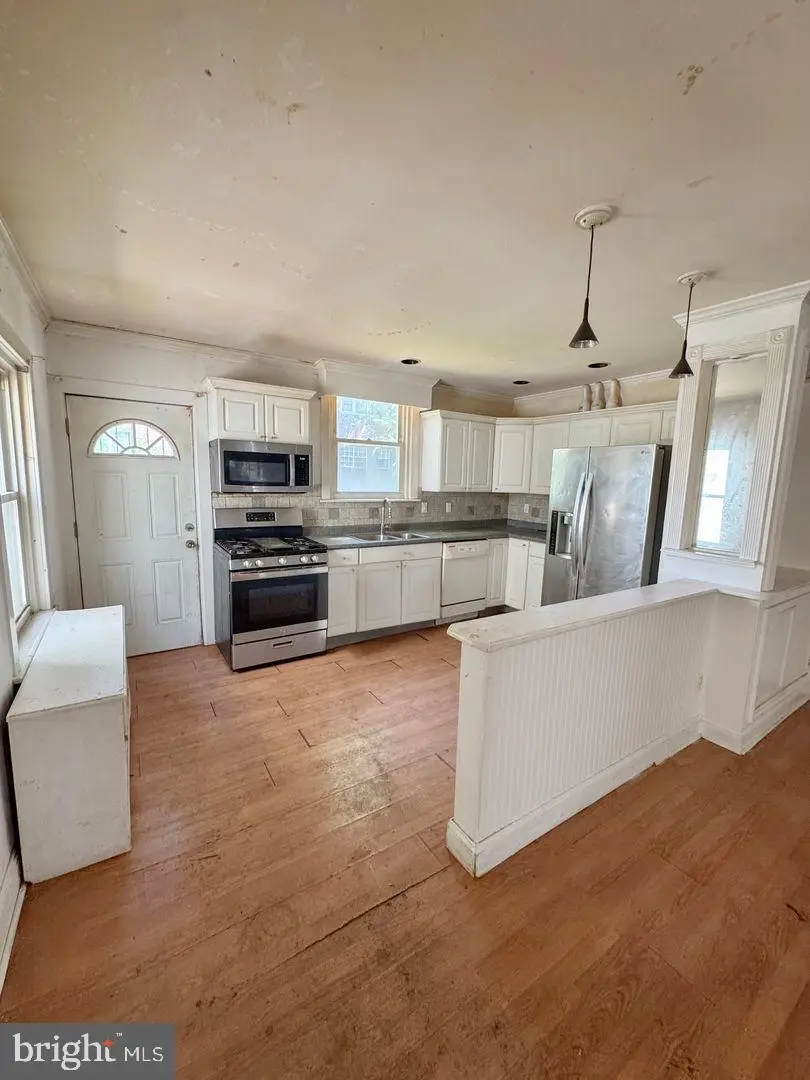 629 Fanshawe St, Philadelphia, PA 19111 - #3