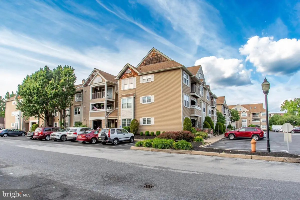 73305 Delaire Landing Rd #305, Philadelphia, PA 19114 - #1