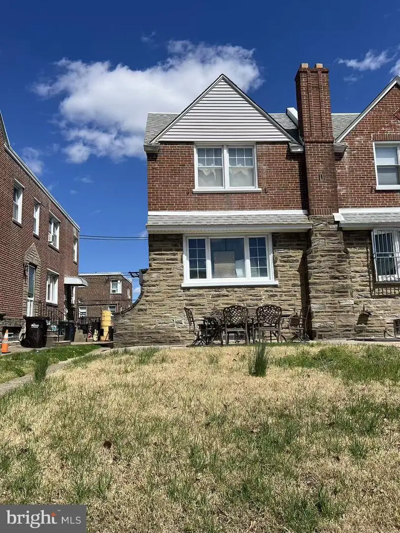 3105 Teesdale St, Philadelphia, PA 19152 - #1