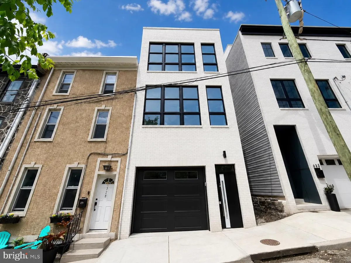 330 Carson St, Philadelphia, PA 19128 - #1