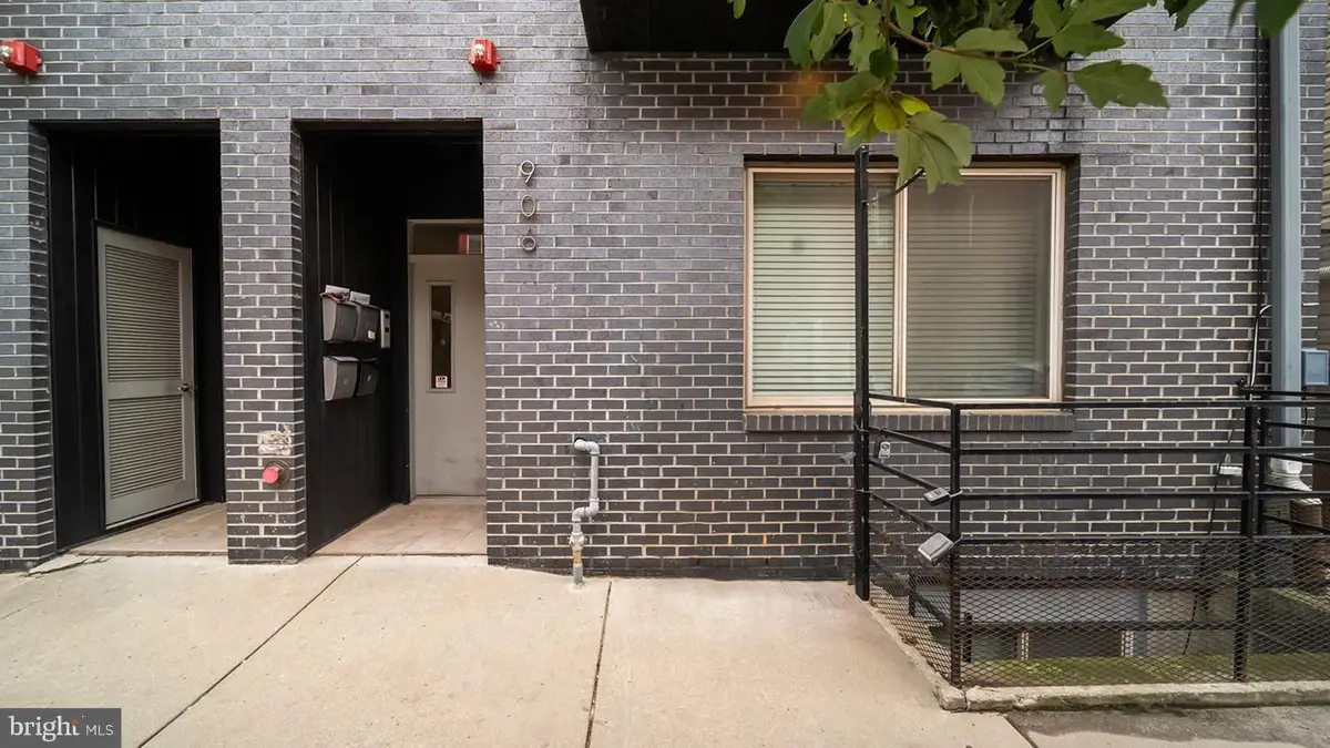 906 N 16th St #3r, Philadelphia, PA 19130 - #1