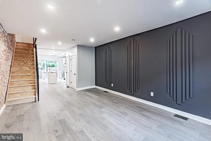 1346 N Myrtlewood St, Philadelphia, PA 19121 - #2