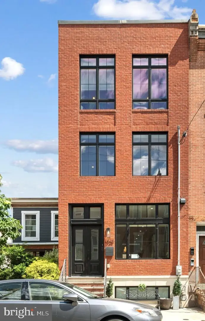 2525 Brown St, Philadelphia, PA 19130 - #1