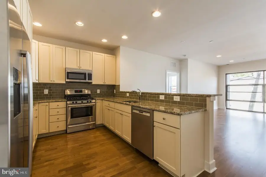 600 S 24th St #213, Philadelphia, PA 19146 - #3