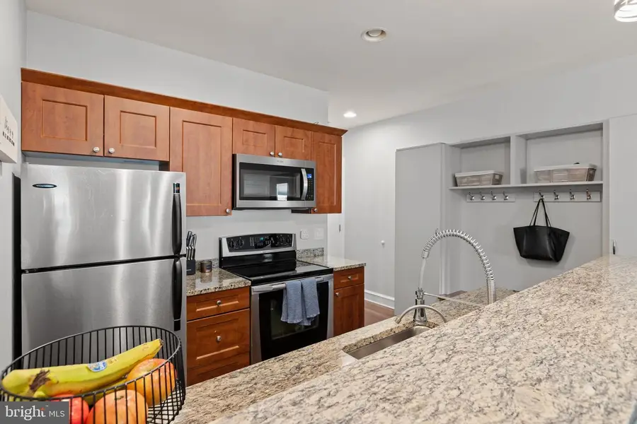 1811 Chestnut St #301, Philadelphia, PA 19103 - #2