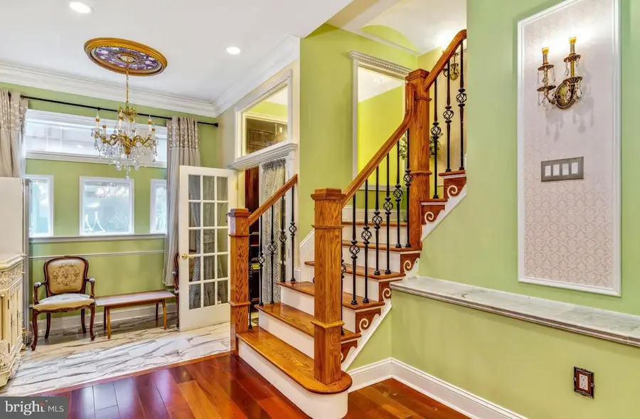 26 S Strawberry St, Philadelphia, PA 19106 - #3