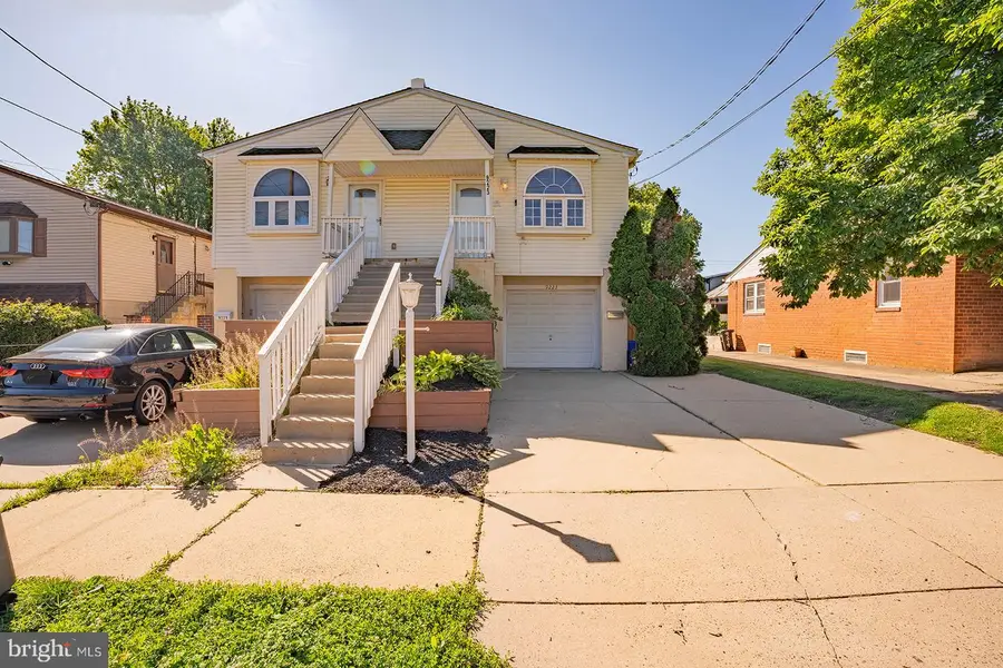 9223 Marsden St, Philadelphia, PA 19114 - #2