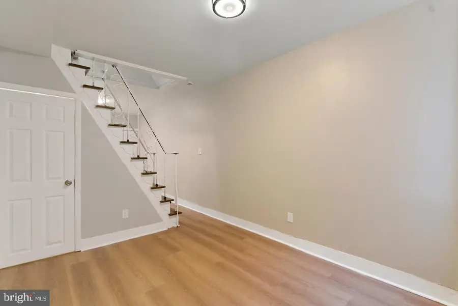2530 Collins St, Philadelphia, PA 19125 - #3