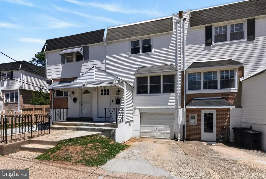 3657 N Hereford Ln, Philadelphia, PA 19114 - #2