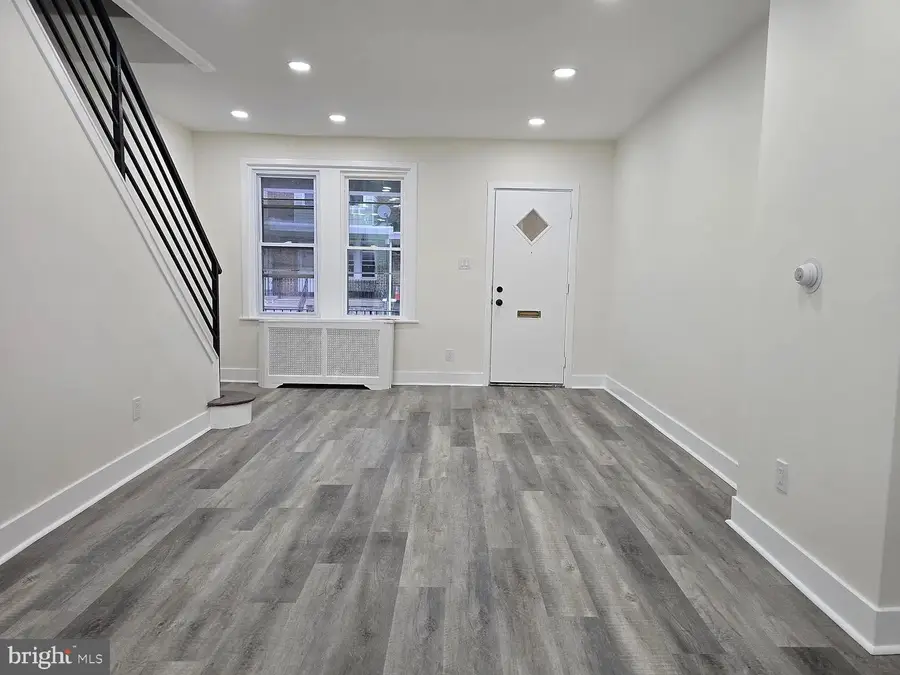962 Carver St, Philadelphia, PA 19124 - #2