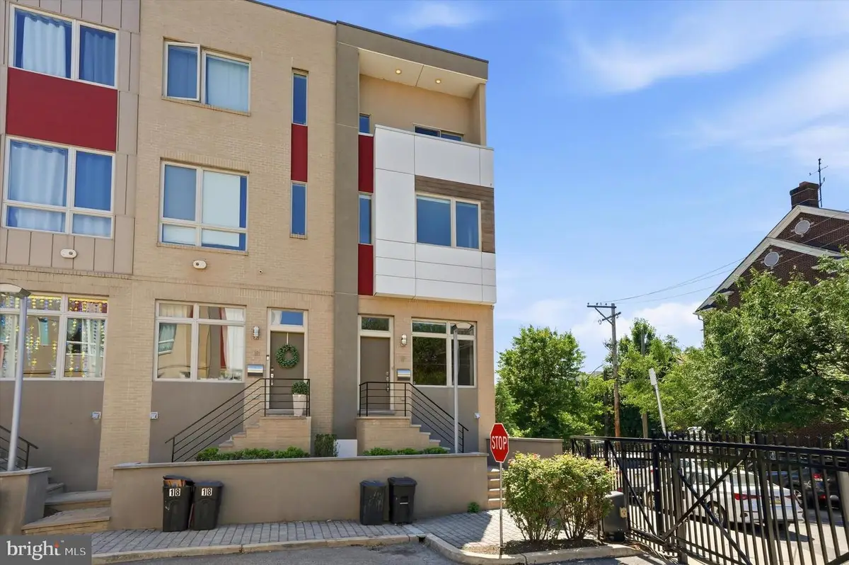 740 S Chris Columbus Blvd #17, Philadelphia, PA 19147 - #1