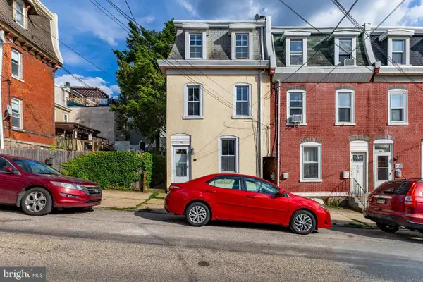 122 W Salaignac St, PHILADELPHIA, PA 19127