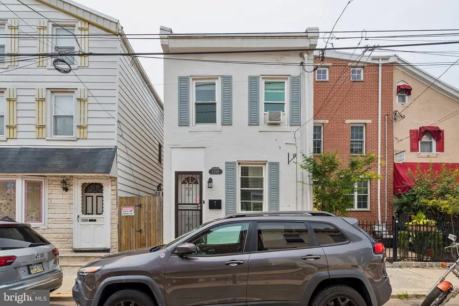 1318 E Oxford St, Philadelphia, PA 19125 - #2