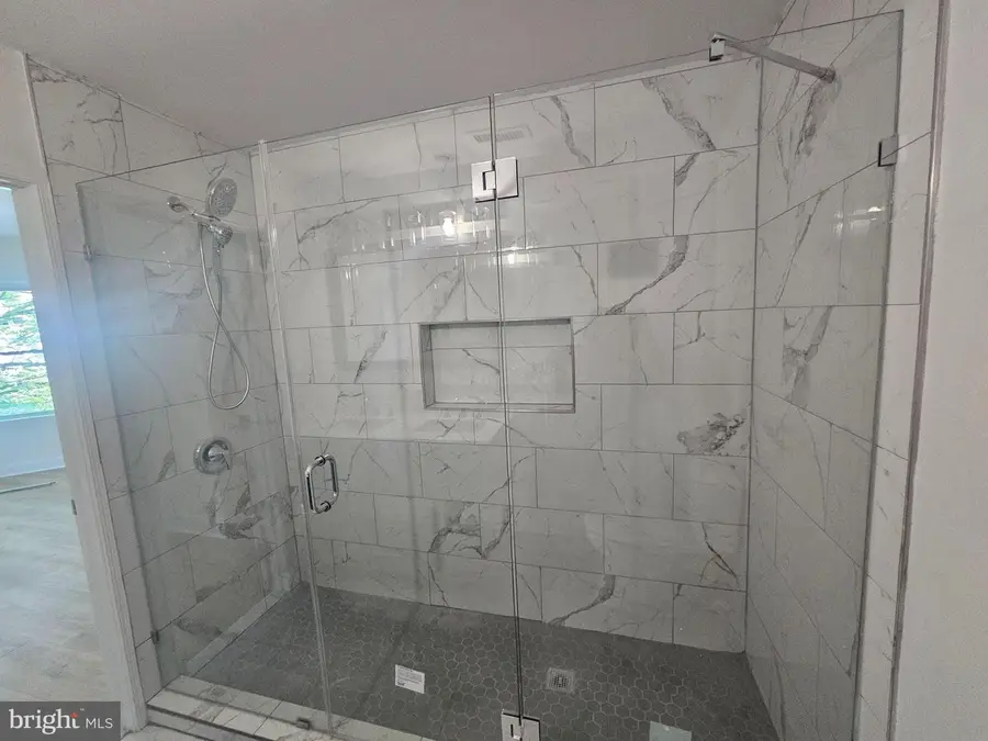 83 W Sharpnack St, Philadelphia, PA 19119 - #3