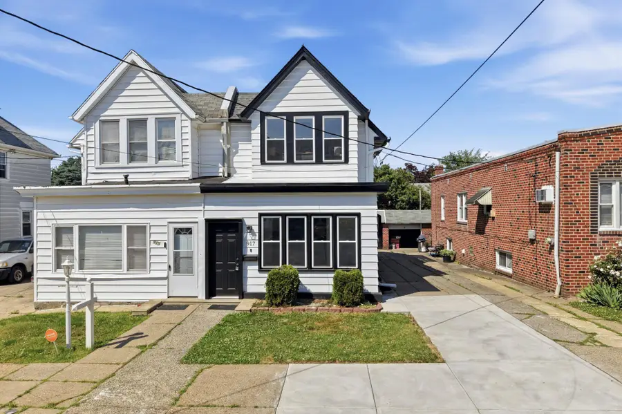 917 Oakmont St, Philadelphia, PA 19111 - #2