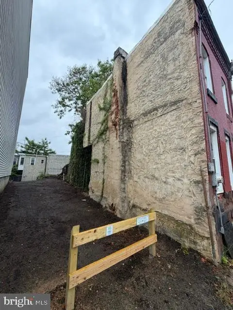 1046 W Dauphin St, Philadelphia, PA 19133 - #3