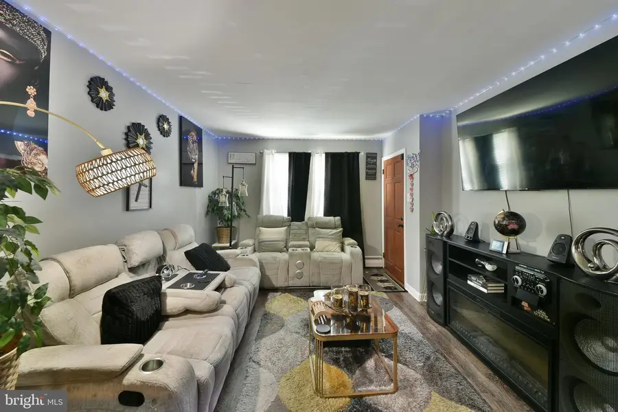 203 Robbins St, Philadelphia, PA 19111 - #3