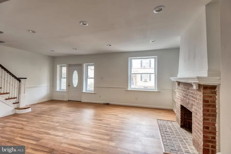 35 S Ashmead Pl S, Philadelphia, PA 19144 - #3