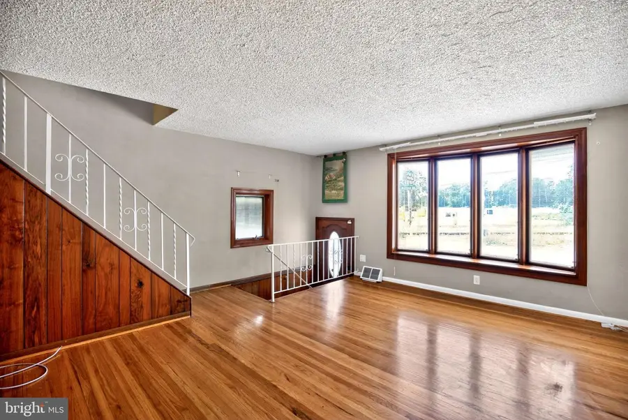 8951 Ashton Rd, Philadelphia, PA 19136 - #2