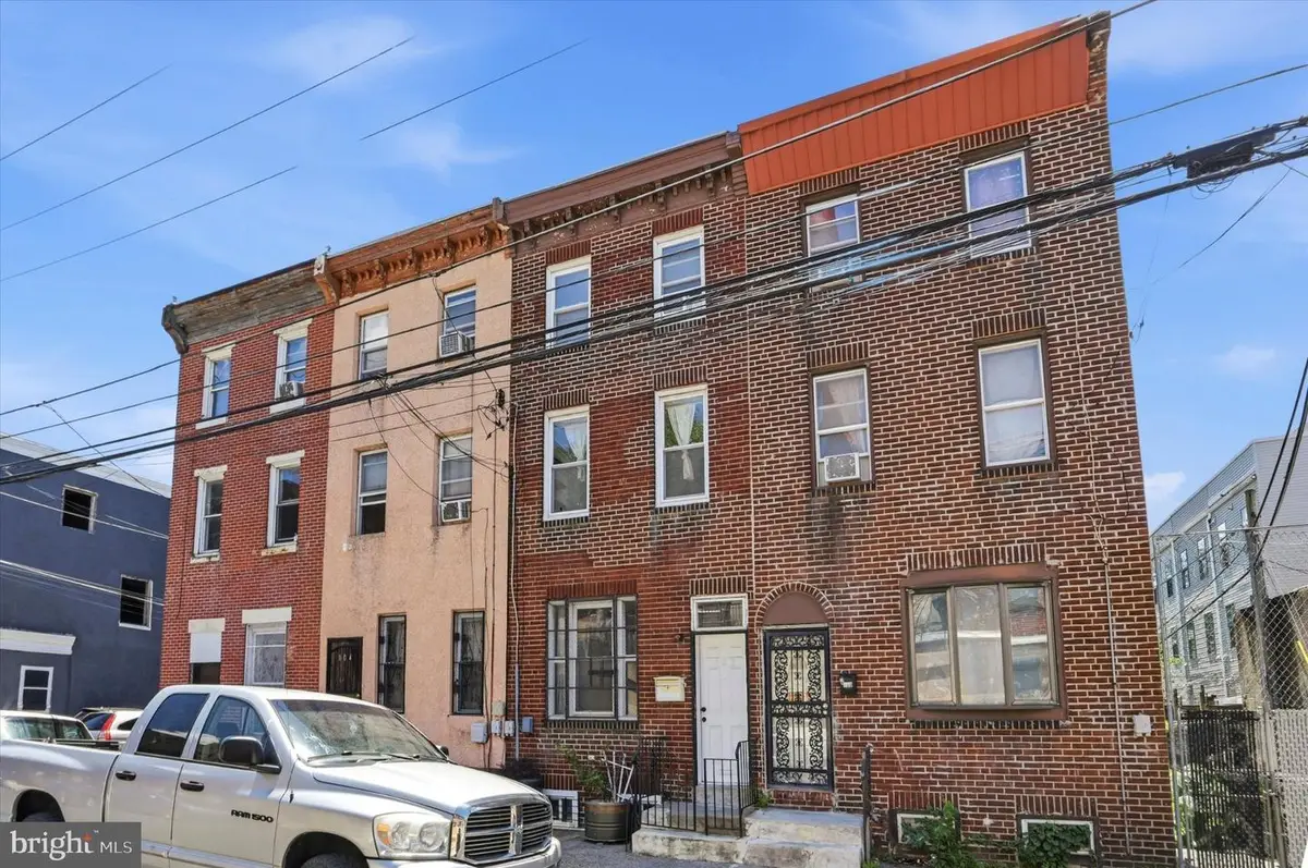 102 E Huntingdon St, Philadelphia, PA 19125 - #1
