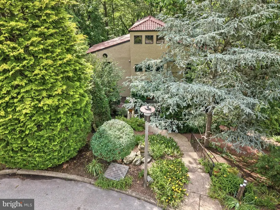 733 Cornelia Pl, Philadelphia, PA 19118 - #2